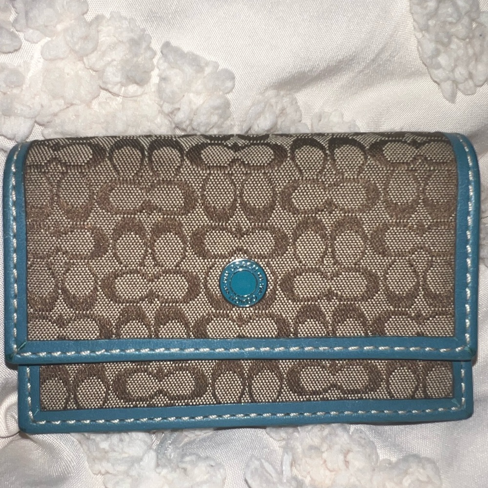Coach Compact Snatch Wallet